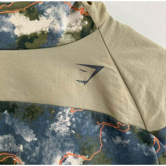 Gymshark Venture Cropped Hoodie - Picture 3 of 7